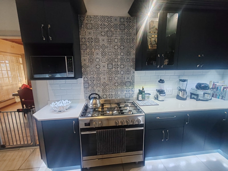 4 Bedroom Property for Sale in Windsor Park Eastern Cape